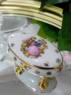 Alhajero de Porcelana Francesa Limoges con escenas galantes - tienda online