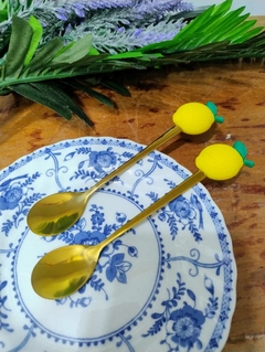 Cucharita de Te o Postre en Metal Dorado Limon - comprar online
