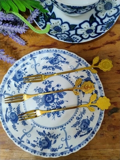 Tenedor Pinche para Picadas en Metal Dorado "Flor" - tienda online
