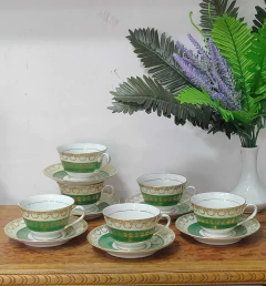 Imagen de Duo de Te en Porcelana Tsuji con tonos verdes y filetes al oro