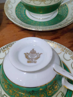 Duo de Te en Porcelana Tsuji con tonos verdes y filetes al oro - tienda online