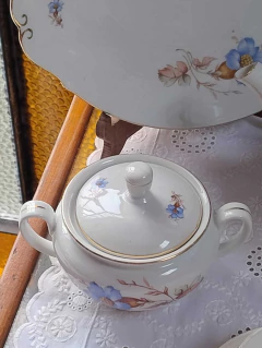 Azucarera en Porcelana Checoslovaca con Flores Azules en internet