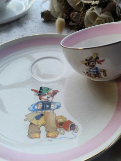 Juego de Taza con Plato en Loza naciona Hardfort motivo infantil (plato con detalle) en internet