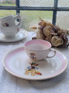 Juego de Taza con Plato en Loza naciona Hardfort motivo infantil (plato con detalle) - comprar online