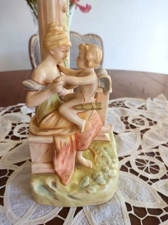 Figura de Porcelana Faience Checoslovaca Florero - comprar online