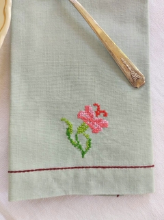 Servilleta de Algodon bordada en punto Cruz - tienda online