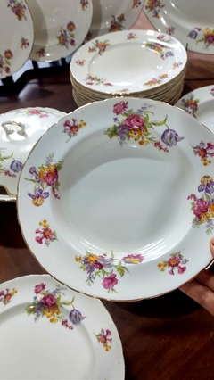 Plato Hondo en Porcelana Inglesa Sutherland Bone China motivo floral en internet