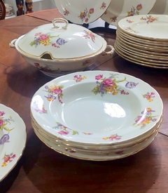 Plato Hondo en Porcelana Inglesa Sutherland Bone China motivo floral