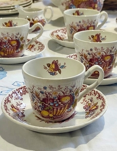 Juego de Te o Chocolate en Loza Inglesa Royal Tudor Fruits y Flowers 15 piezas