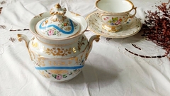 Gran Bombonera con Tapa en Porcelana Europea Rosas y filetes dorados - 2Gardenias Bazar antiguo & Deco