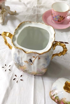 Bombonera / Azucarera en Porcelana Francesa pintada a mano