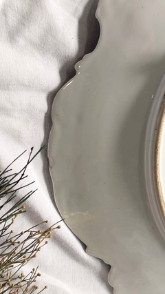 Gigante Plato Frances en Porcelana Limoges Pintado a Mano - 2Gardenias Bazar antiguo & Deco