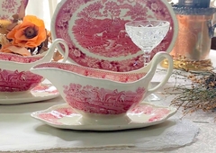 Salsera con Presentoire en Loza Inglesa Irostone Adams escenas Rojo