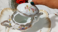 Tetera para 2 personas en Porcelana Alemana llena de flores