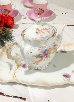 Tetera para 2 personas en Porcelana Alemana llena de flores en internet