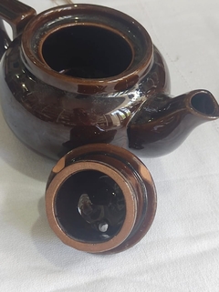 Pequeña Tetera Individual en terracota (detalle interior en la tapa) - comprar online