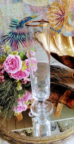 Florero con Pie de Cristaleria San Carlos con Virola Dorada en internet