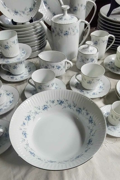 Imagen de Juego de Vajilla en Porcelana Tsuji Flores Azules 89 piezas