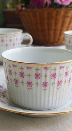 Duo de te en porcelana Verbano delicadas flores con dos tonalidades de Rosa - 2Gardenias Bazar antiguo & Deco