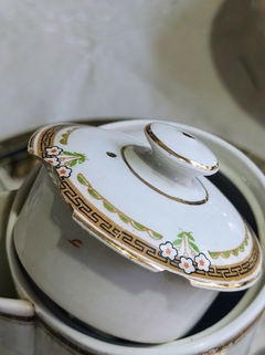 Cafetera de porcelana Inglesa Alfred Meakin con detalle en internet