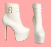 1612869 P BOTA SALTO FINO MEIA PATA NAPA BRANCO COM DUAS FIVELAS - comprar online