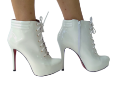 740066 G BOTA CANO CURTO SALTO FINO VERNIZ BRANCO - comprar online