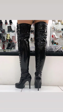 LIA G BOTA VERNIZ PRETO COM LINGUETA - Au Bottier