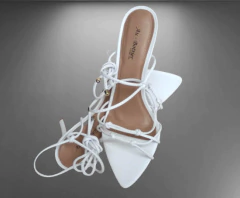 1551232 G SANDALIA DE TIRAS COM NÓ BRANCO - comprar online