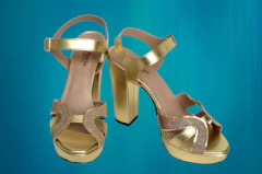 19604 P SANDALIA SALTO GROSSO PLATAFORMA NAPA OURO COM BRILHO na internet