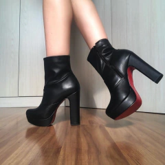 940085 P BOTA BÁSICA SALTO ALTO GROSSO NAPA PRETO - comprar online