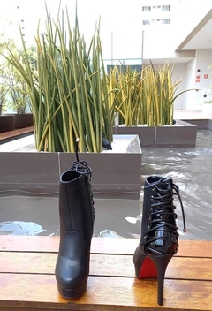 1731059 G BOTA PRETA COM CADARÇO ATRAS - comprar online