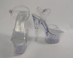 SC003 G SANDÁLIA TRANSPARENTE COM STRASS