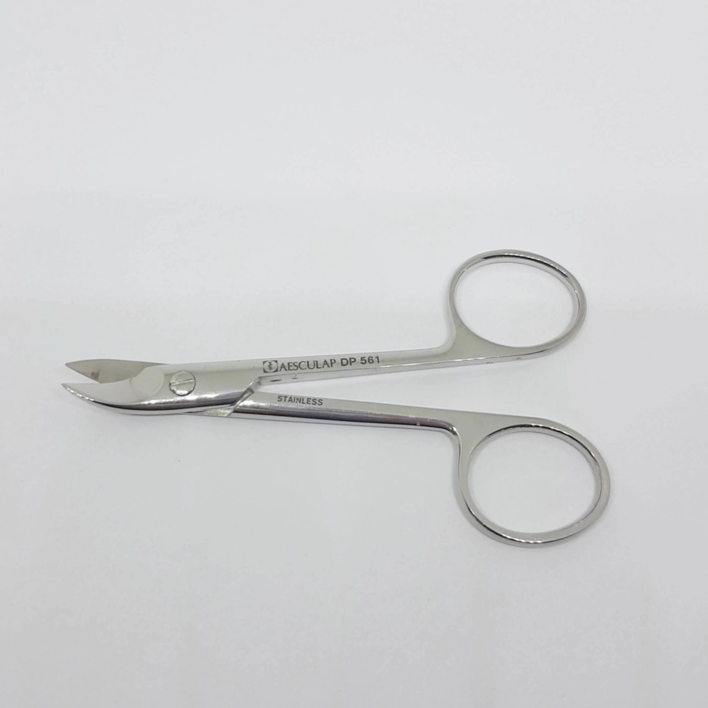 TIJERA PARA METAL CURVA AESCULAP DP 561