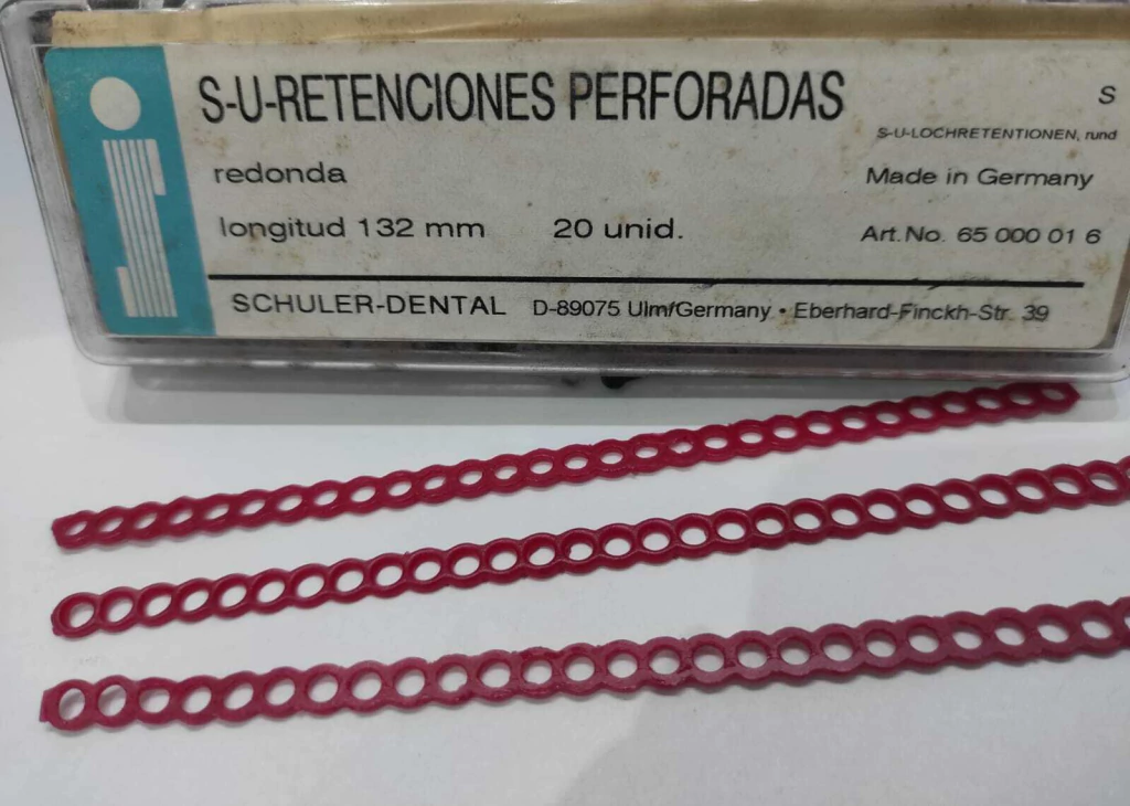 Cera p/cromo o joyería roja en cadena 132 mm Schuller