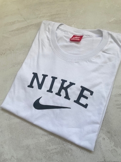 Remera nike retro - comprar online