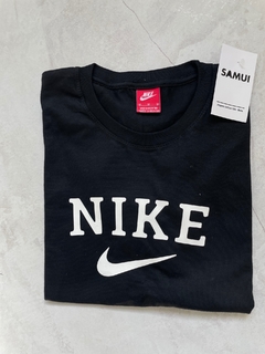 Remera nike retro