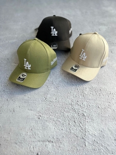 GORRA LA en internet