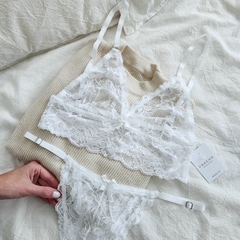 Conjunto Alma en internet