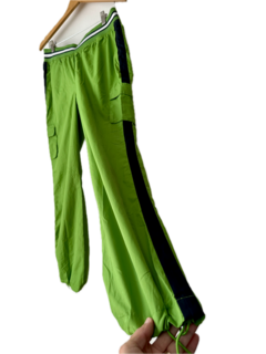 Pantalon deportivo rompeviento bolsillos laterales #4877 en internet