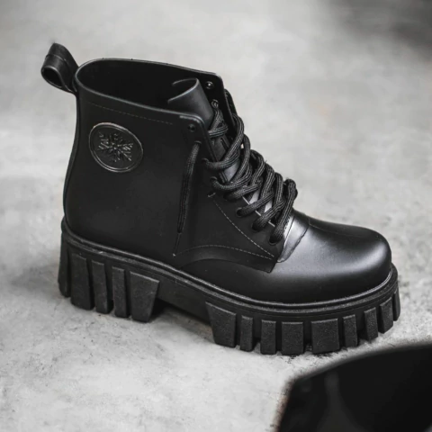 Strike Negro - comprar online