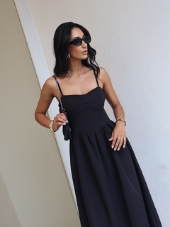 VESTIDO MIDI JOY PRETO na internet