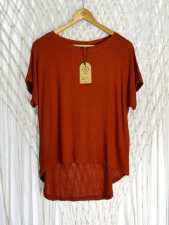 Blusa Assimétrica Costas