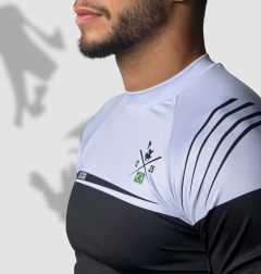 Rash Guard Manga Curta LY26 - Grad. Branca na internet