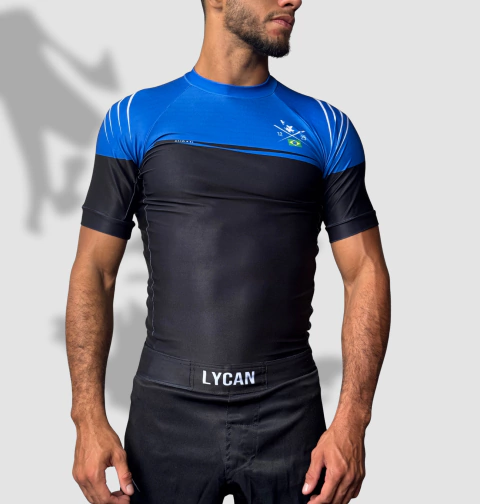Rash Guard Manga Curta LY26 - Grad. Azul - comprar online