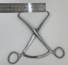Pinza de reduccion osea de 16cm en internet