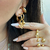 Argola 4 formas de uso Icônica Inicial - It bijoux acessórios