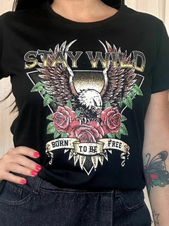 Remera Stay wild en internet