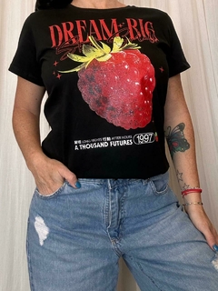 Remera Strawberries - comprar online