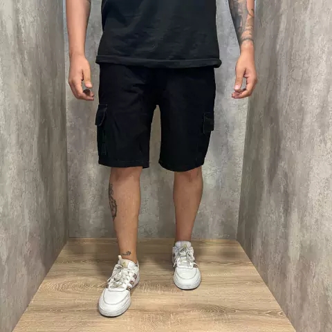 bermuda cargo negra c6