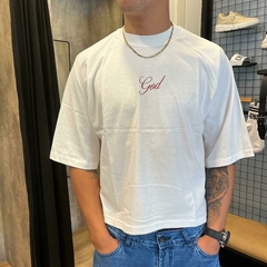 Remera Boxy God crudo